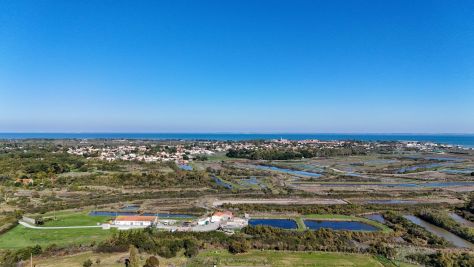 Sale House Le Château-d'Oléron 8 Rooms 300 m²