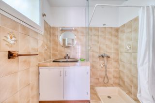 house 12 Rooms for sale on LE CHATEAU D OLERON (17480)