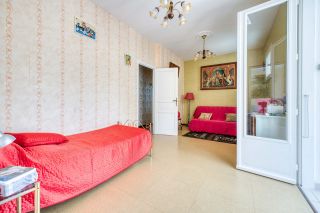 house 8 Rooms for sale on LE CHATEAU D OLERON (17480)