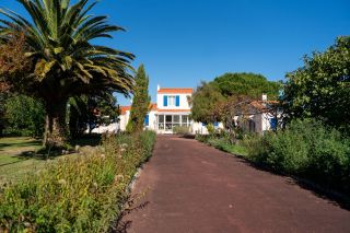 house 8 Rooms for sale on LE CHATEAU D OLERON (17480)