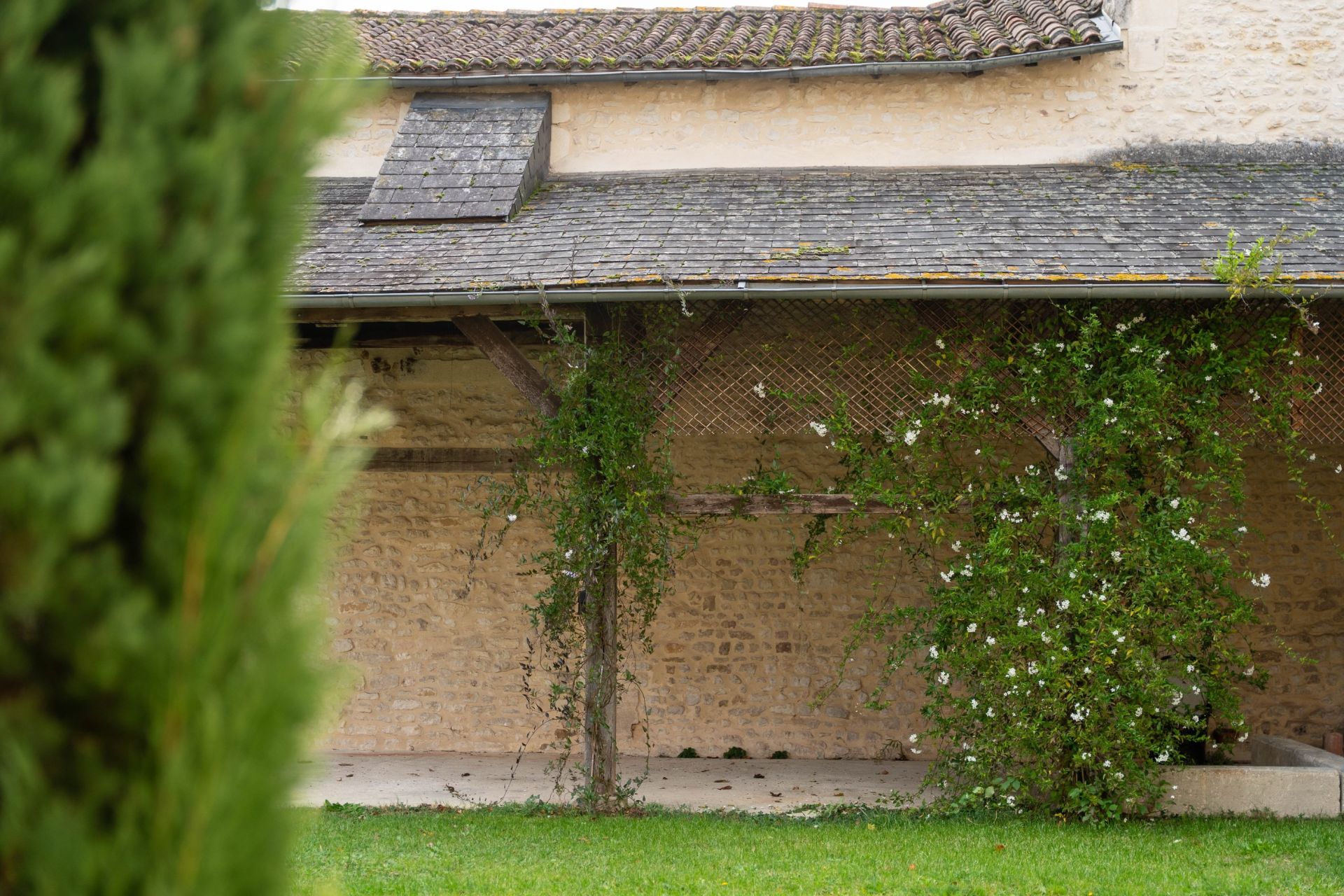 maison 7 Pièces en vente sur ST JEAN D ANGELY (17400)