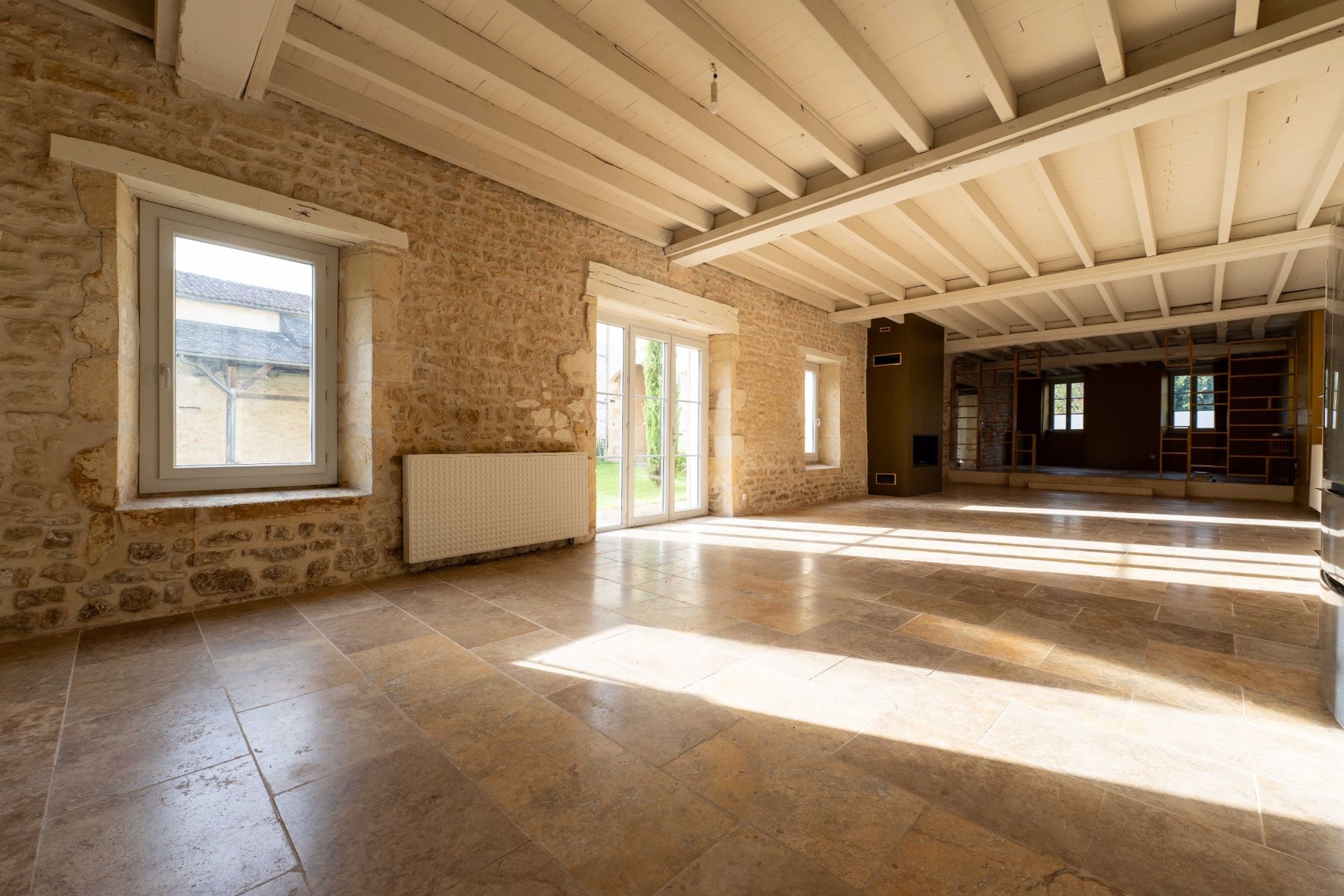 maison 7 Pièces en vente sur ST JEAN D ANGELY (17400)