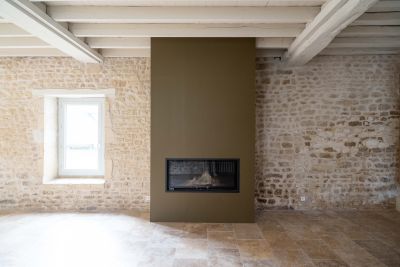 Vente Maison Saint-Jean-d'Angély 7 Pièces 350 m²