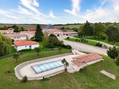 Sale Mansion Roullet-Saint-Estèphe 46 Rooms 2500 m²