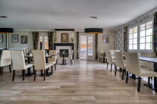 mansion 46 Rooms for sale on ROULLET ST ESTEPHE (16440)