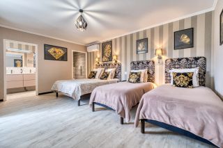 mansion 46 Rooms for sale on ROULLET ST ESTEPHE (16440)