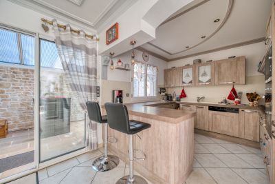 Vente Maison Saint-Pierre-d'Oléron 6&nbsp;Pièces 138&nbsp;m²