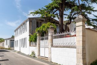 house 16 Rooms for sale on ST DENIS D OLERON (17650)