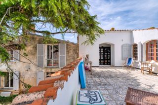 house 16 Rooms for sale on ST DENIS D OLERON (17650)