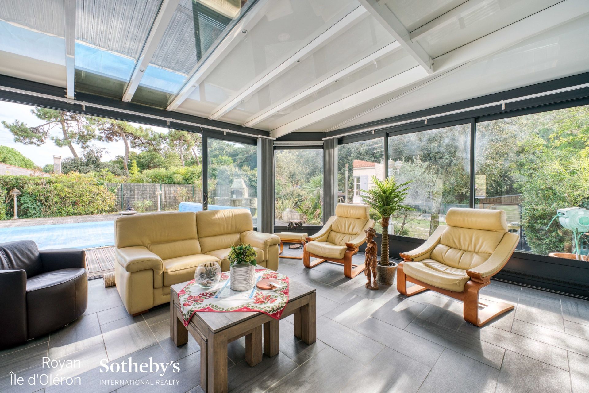 house 7 Rooms for sale on LE GRAND VILLAGE PLAGE (17370)