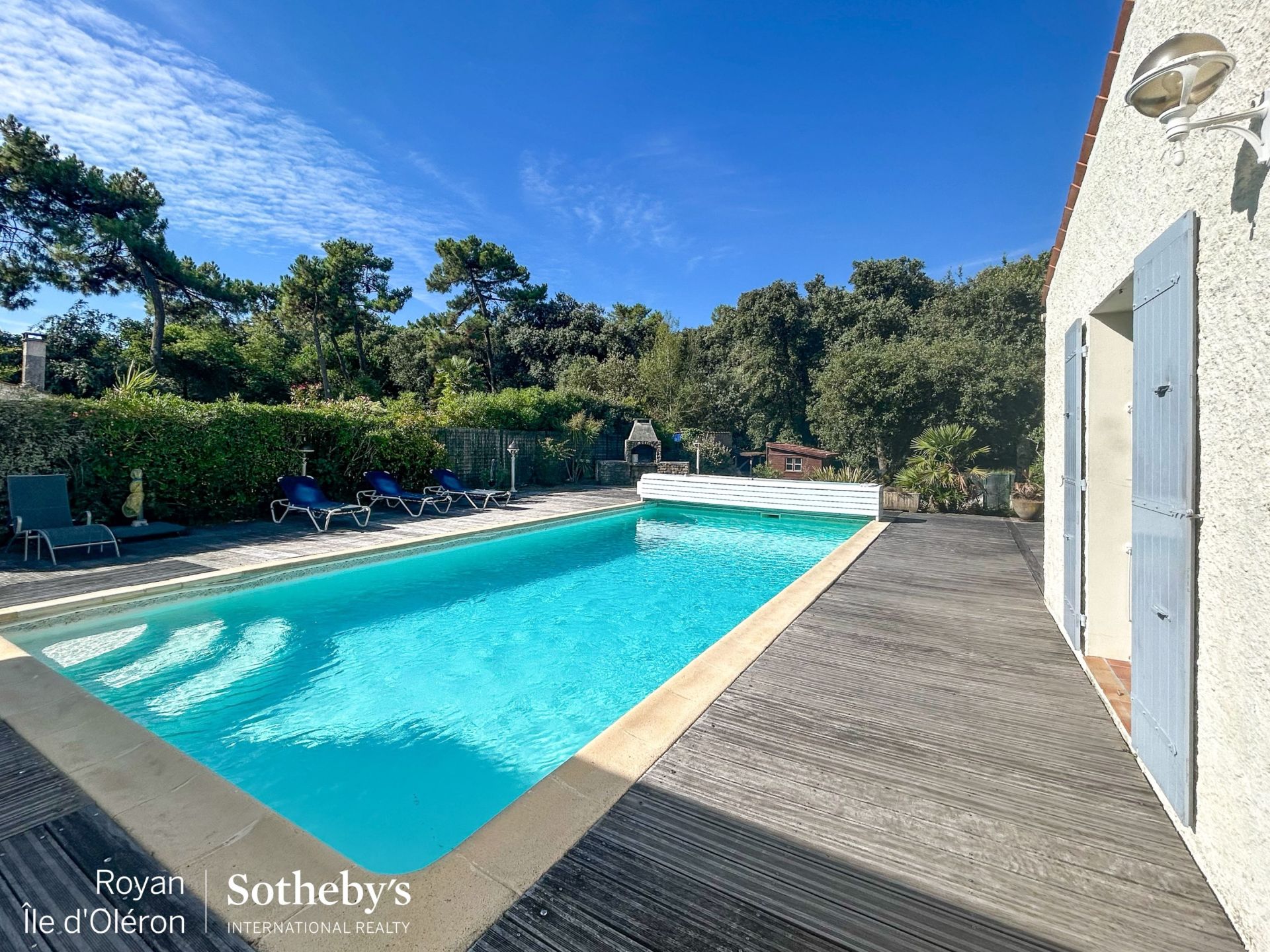 house 7 Rooms for sale on LE GRAND VILLAGE PLAGE (17370)