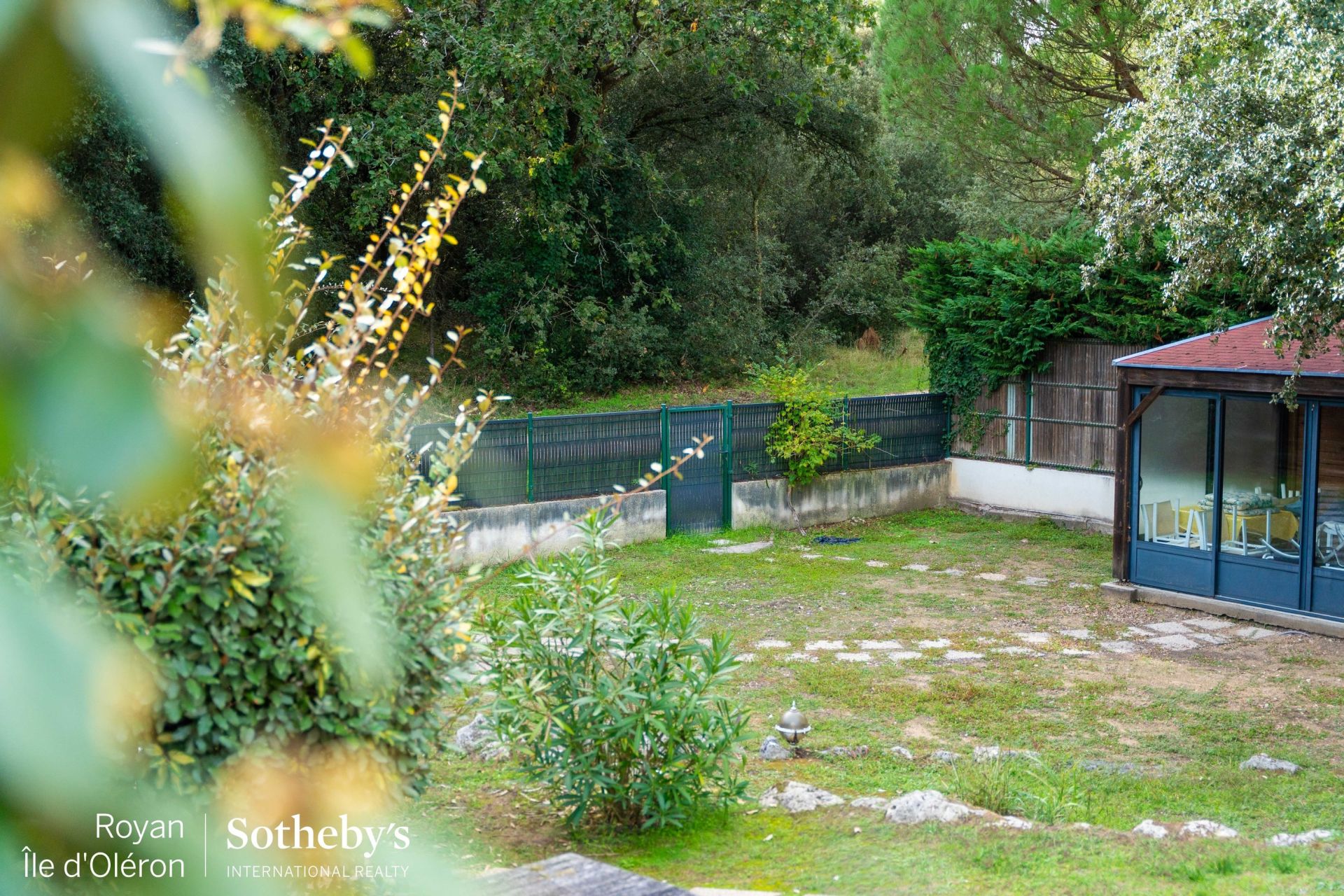 house 7 Rooms for sale on LE GRAND VILLAGE PLAGE (17370)