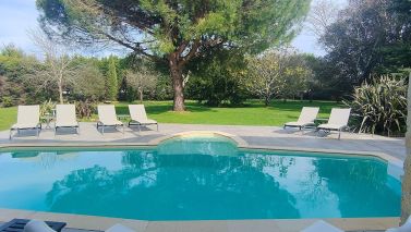 house 12 Rooms for sale on MEURSAC (17120)