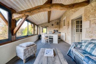 house 12 Rooms for sale on MEURSAC (17120)