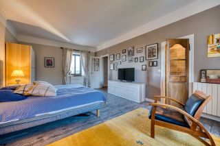 house 12 Rooms for sale on MEURSAC (17120)