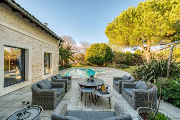 Sale House Meursac 12 Rooms 401 m²