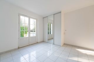 house 5 Rooms for sale on BREUILLET (17920)