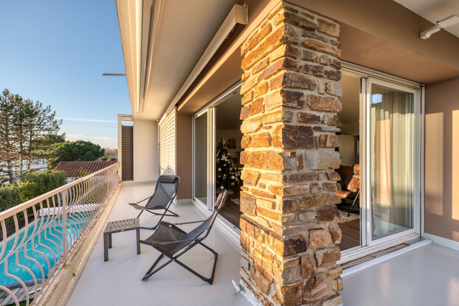 house 7 Rooms for sale on ROYAN (17200)