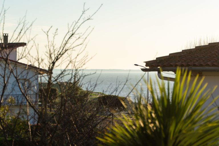 house 7 Rooms for sale on ROYAN (17200)