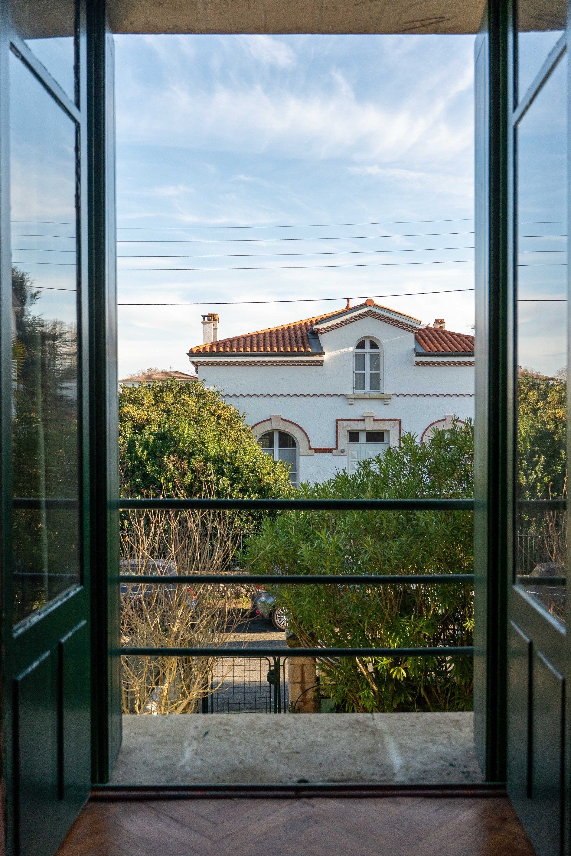 house 12 Rooms for sale on ROYAN (17200)