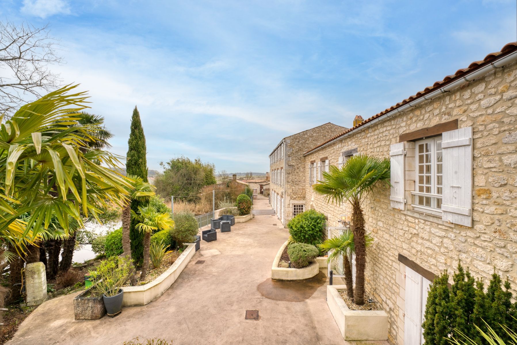 moulin 17 Pièces en vente sur LE GUA (17600)