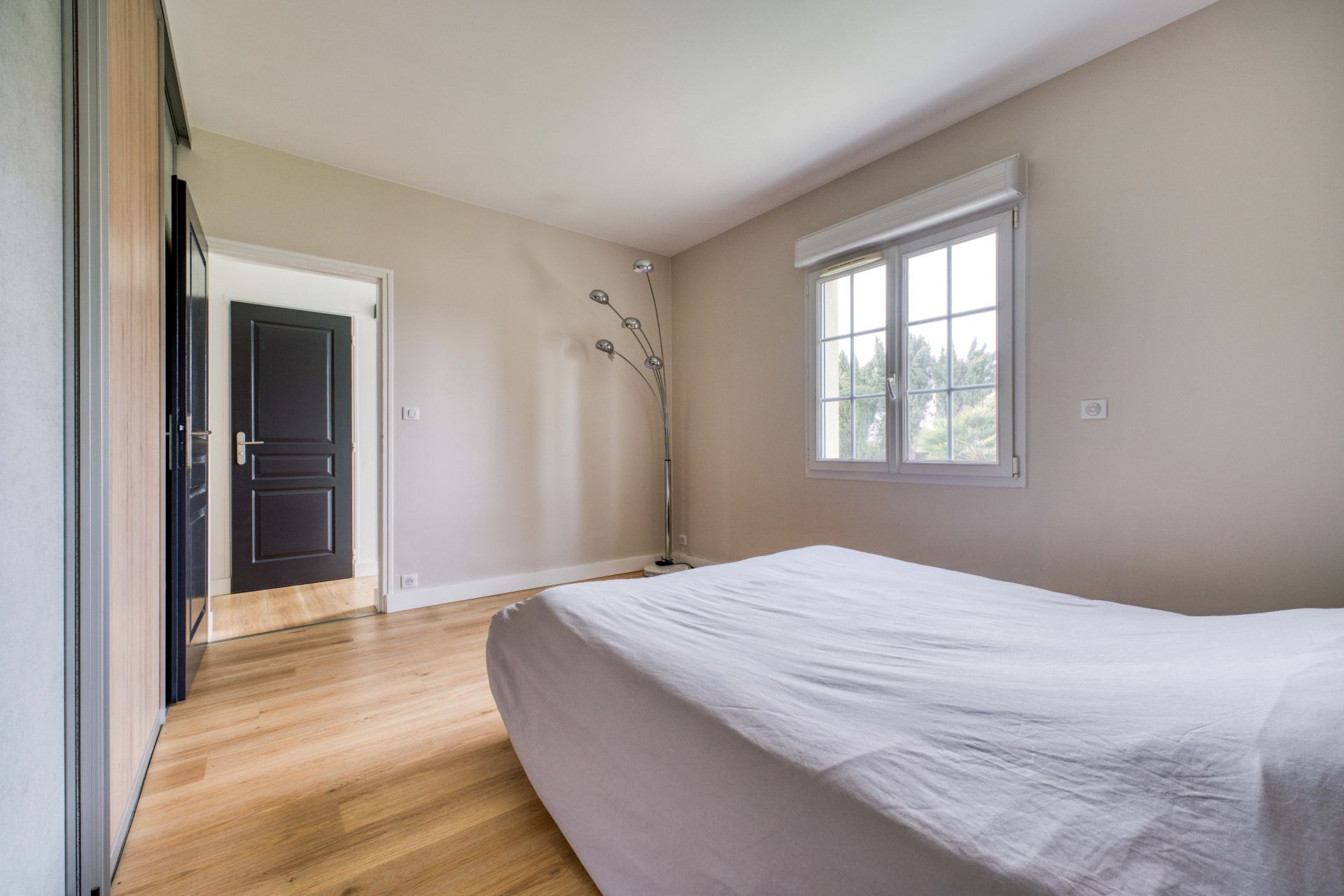 house 6 Rooms for sale on MEDIS (17600)