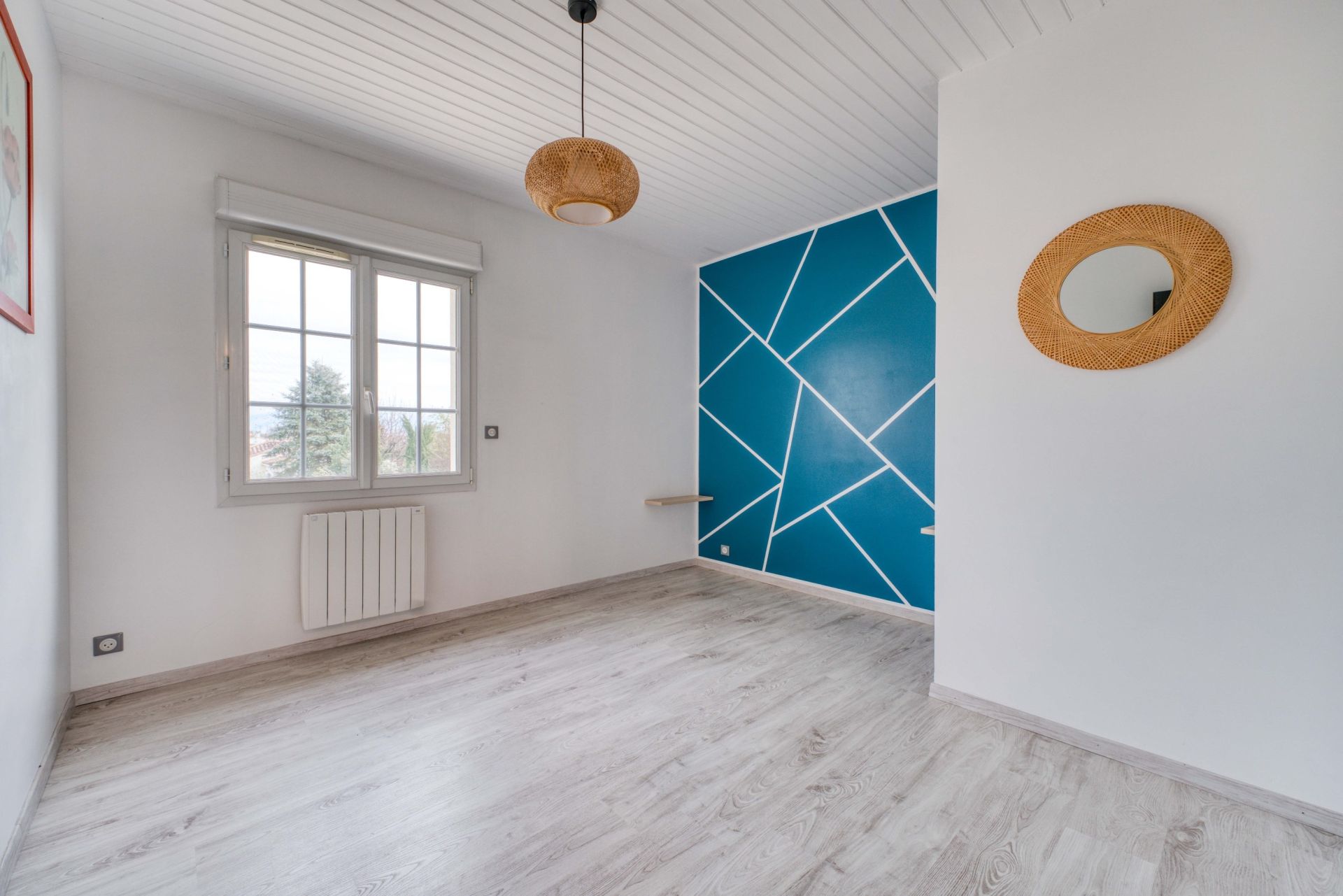 house 6 Rooms for sale on MEDIS (17600)