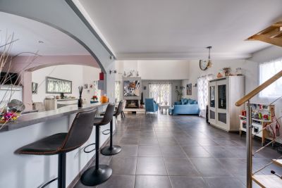 Sale House Le Gua 9&nbsp;Rooms 230&nbsp;m²