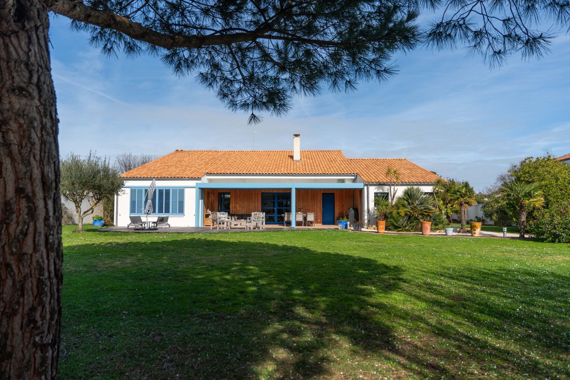 house 12 Rooms for sale on ST DENIS D OLERON (17650)