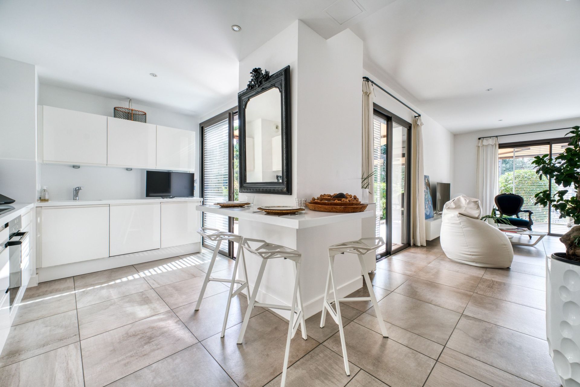 apartment 4 Rooms for sale on ROYAN (17200)