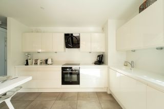 apartment 4 Rooms for sale on ROYAN (17200)