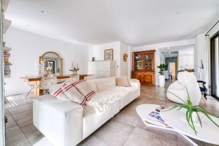 apartment 4 Rooms for sale on ROYAN (17200)