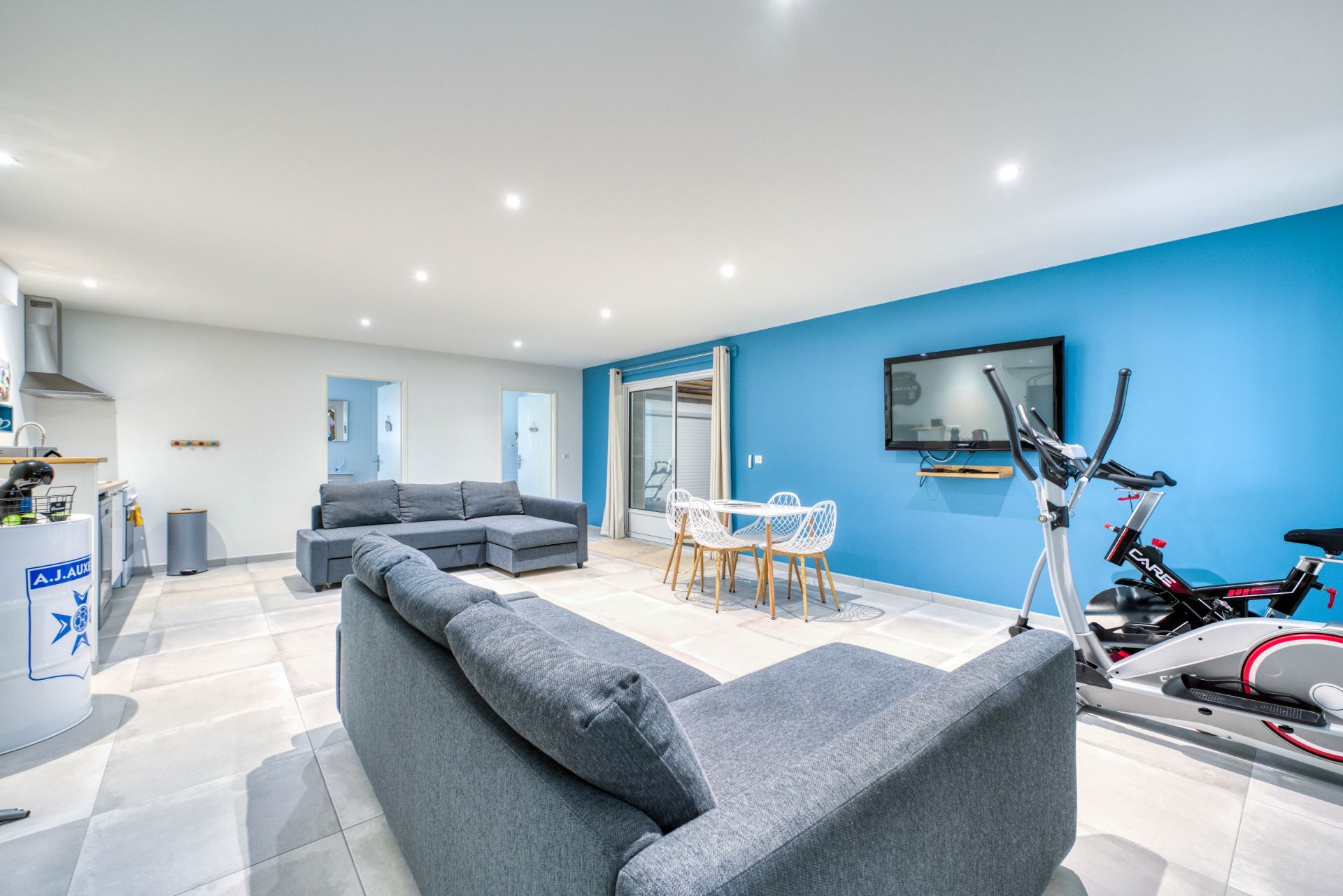 house 5 Rooms for sale on LA COTINIERE (17310)