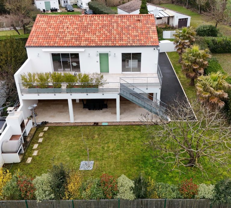 house 5 Rooms for sale on LA COTINIERE (17310)