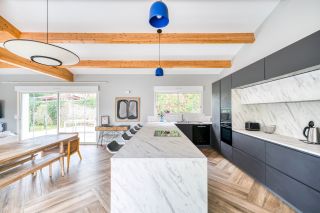 house 8 Rooms for sale on ST GEORGES D OLERON (17190)