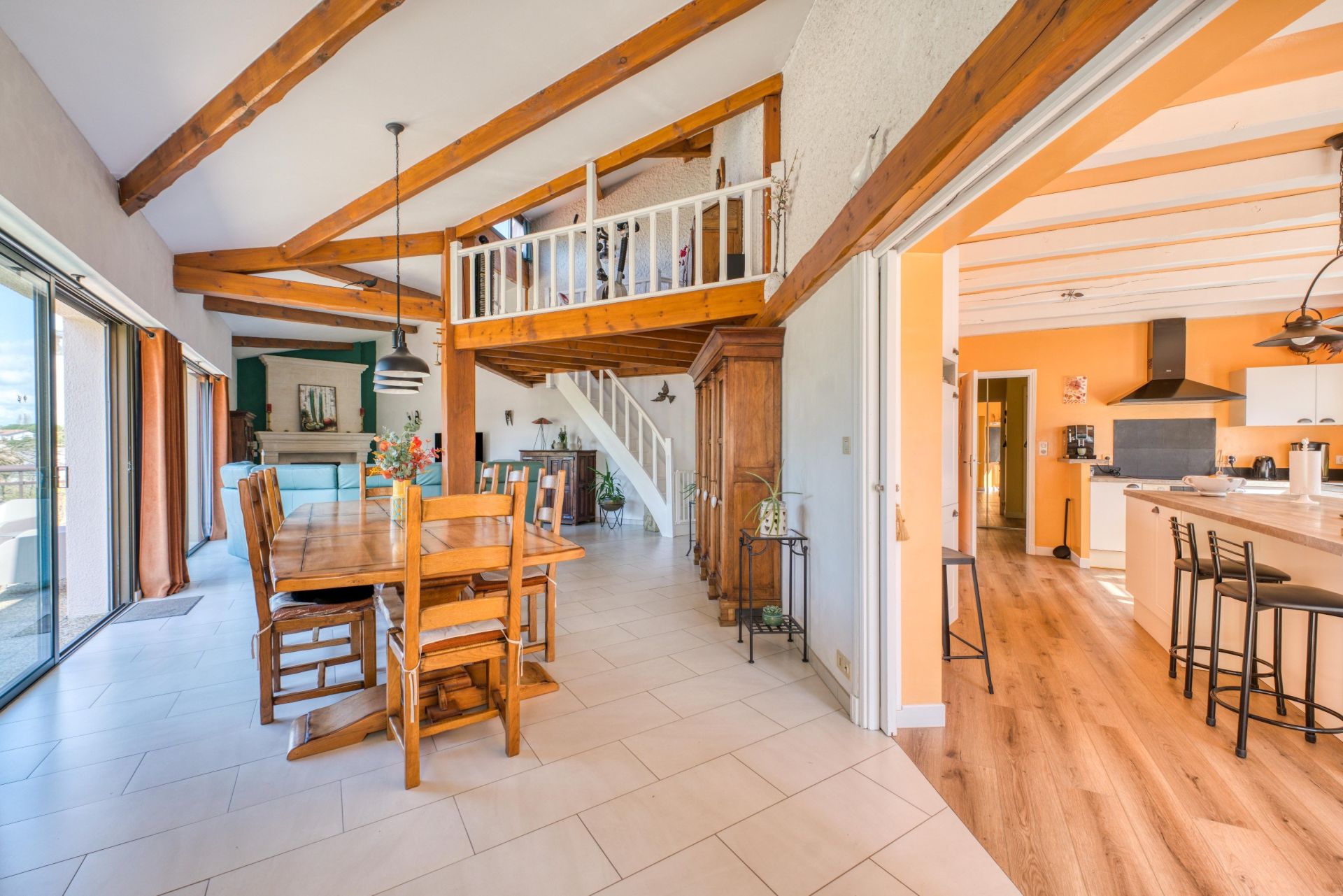 house 10 Rooms for sale on ST PALAIS SUR MER (17420)