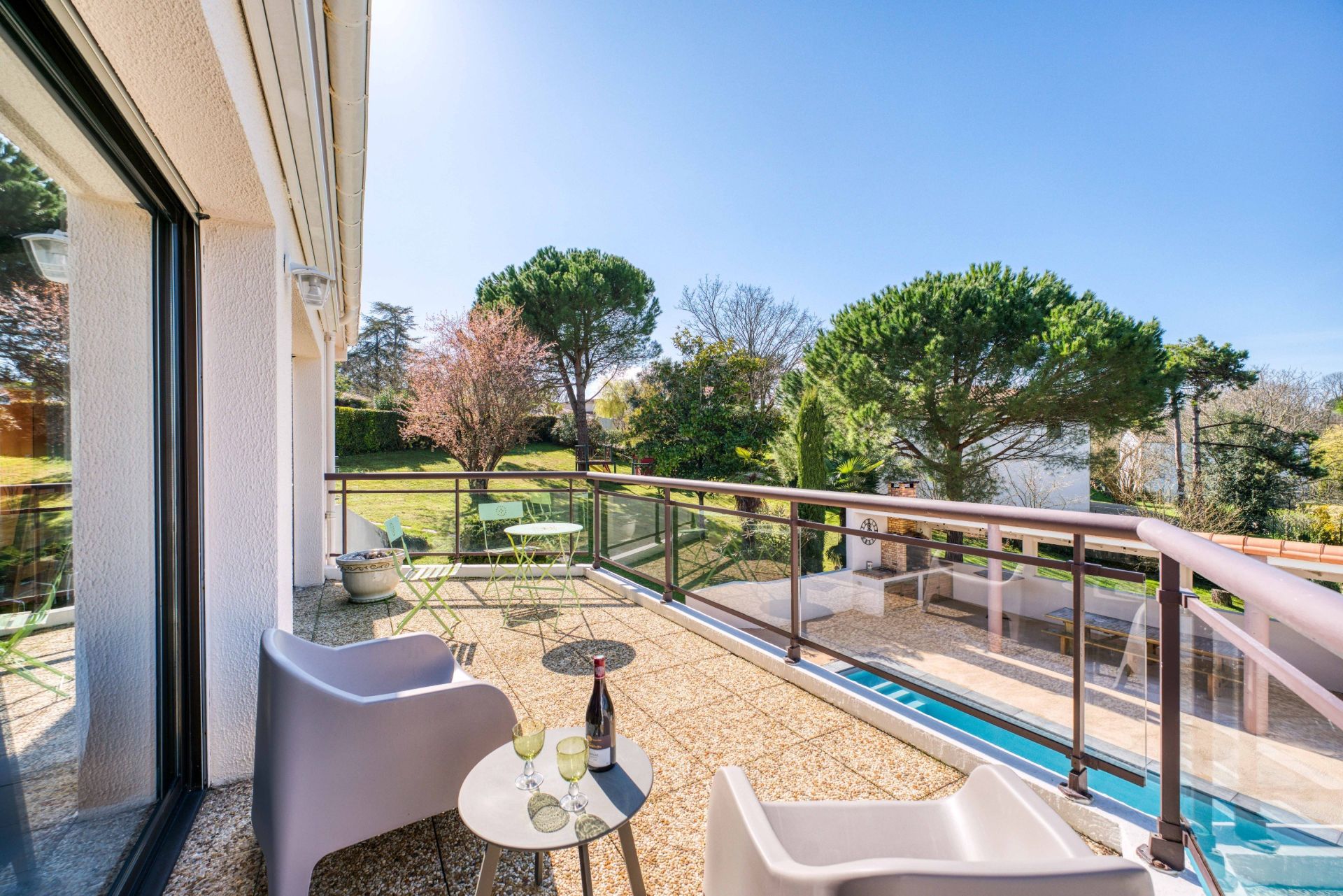 house 10 Rooms for sale on ST PALAIS SUR MER (17420)