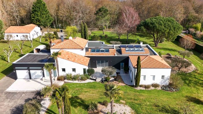 Vente Maison Jazennes 8&nbsp;Pièces 533&nbsp;m²