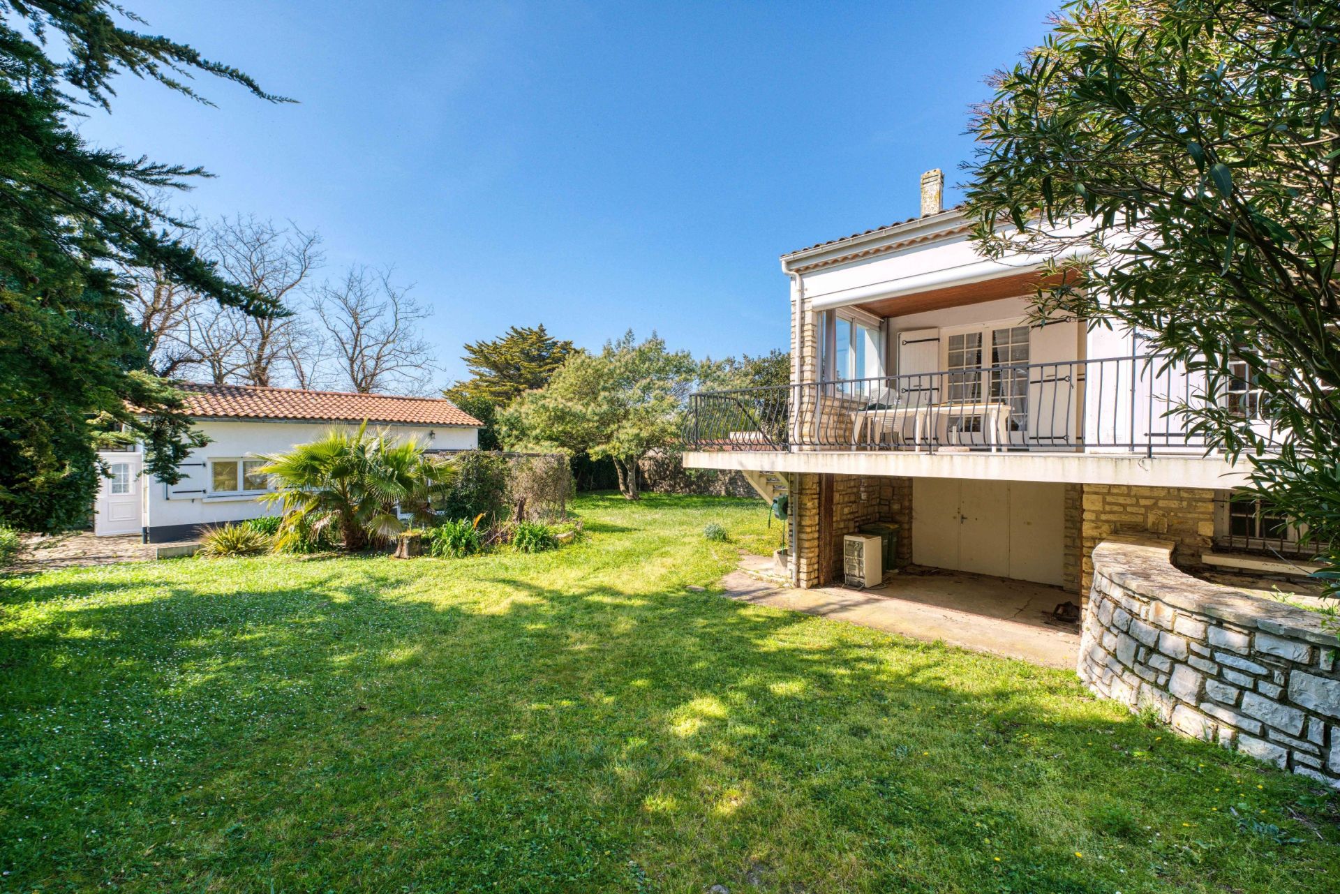 maison 10 Pièces en vente sur LA BREE LES BAINS (17840)