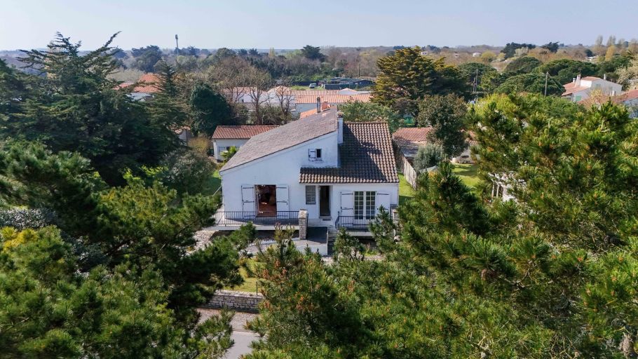maison 10 Pièces en vente sur LA BREE LES BAINS (17840)