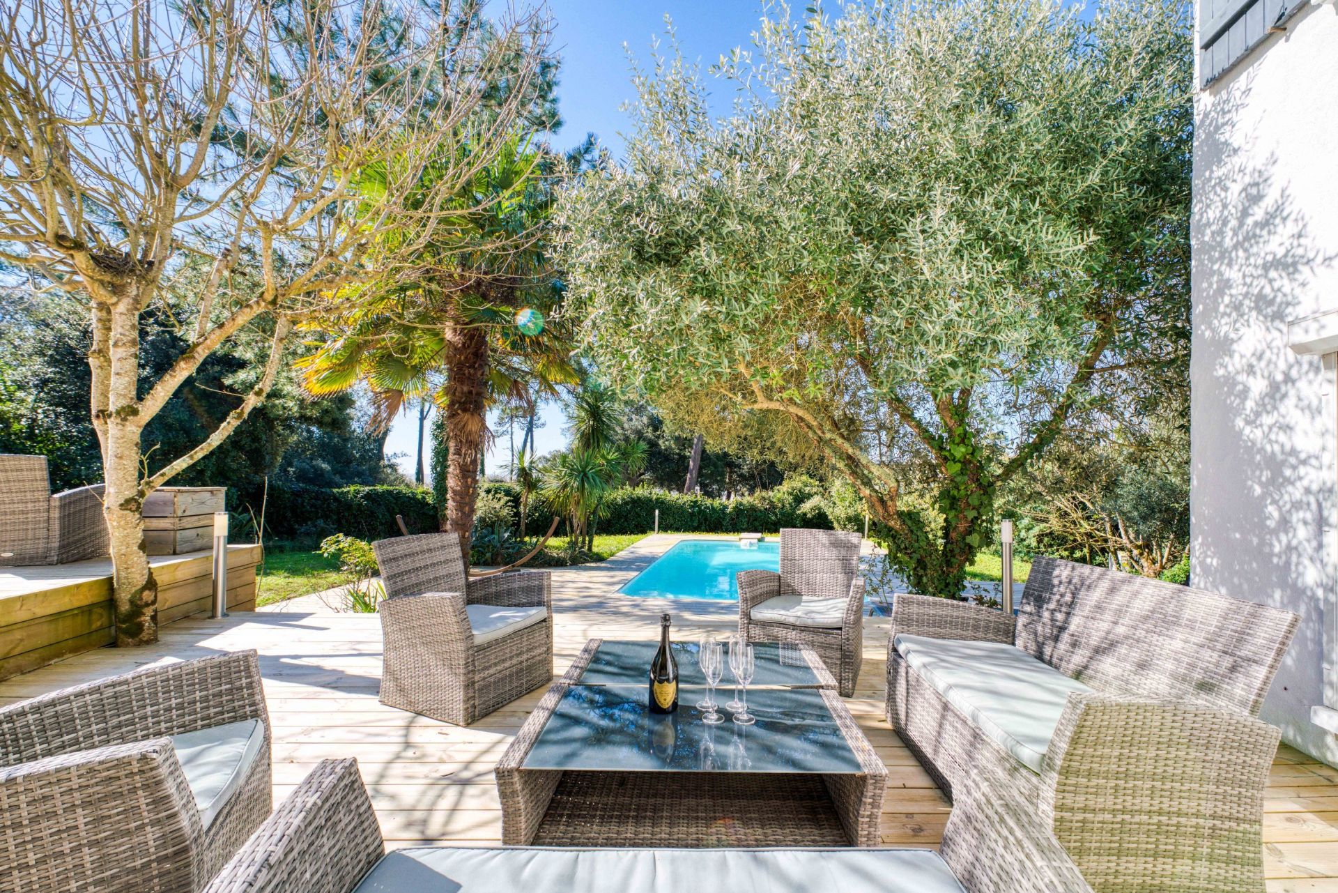 house 7 Rooms for sale on ST PALAIS SUR MER (17420)