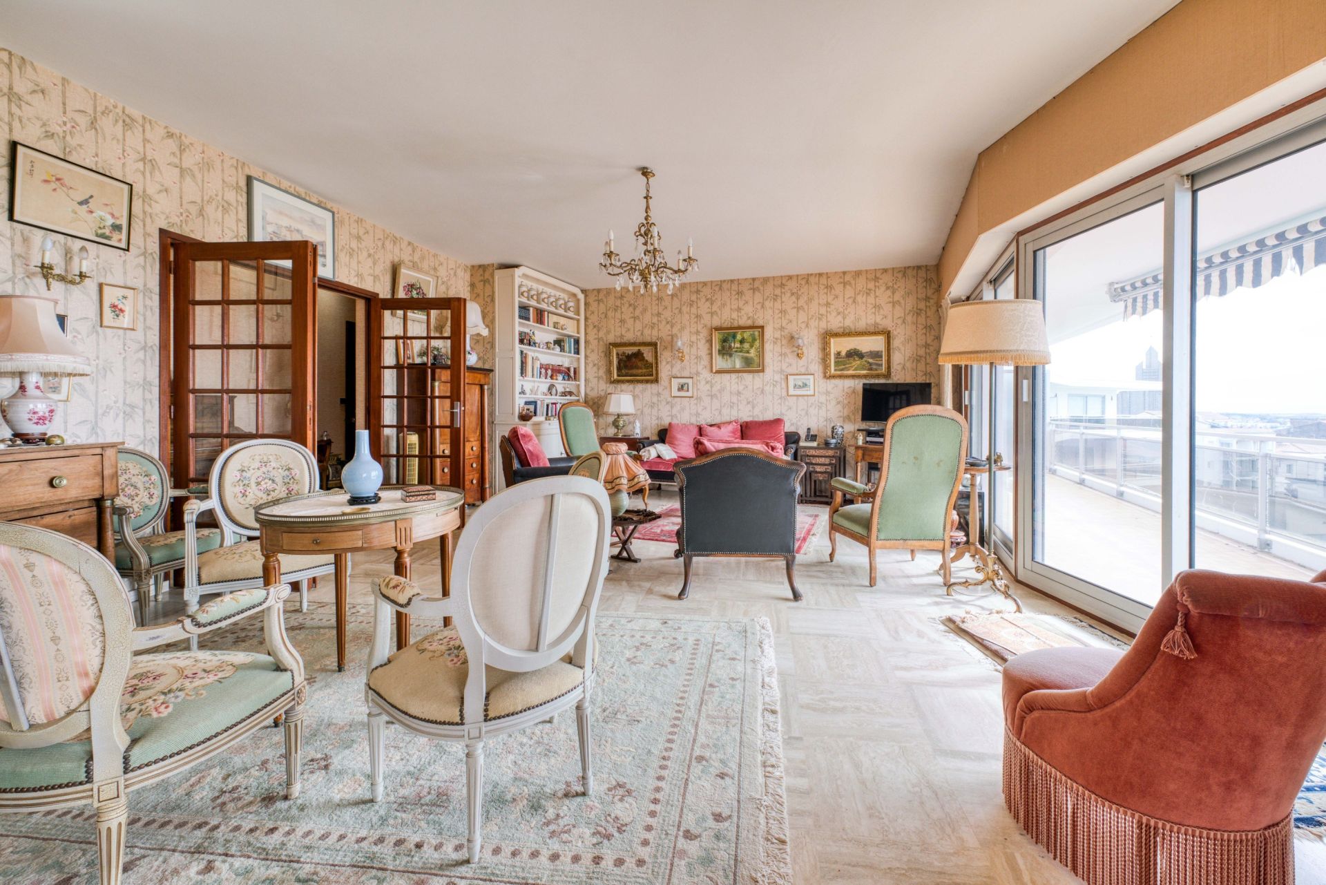 apartment 6 Rooms for sale on ROYAN (17200)