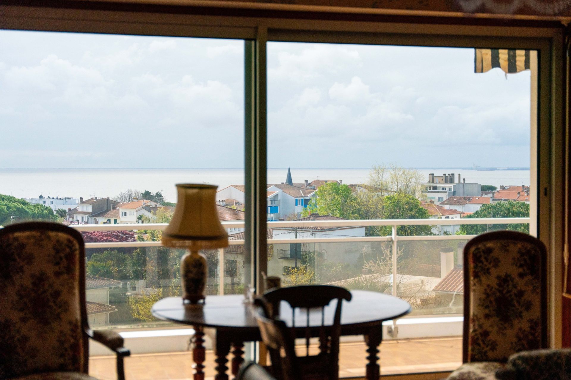 apartment 6 Rooms for sale on ROYAN (17200)