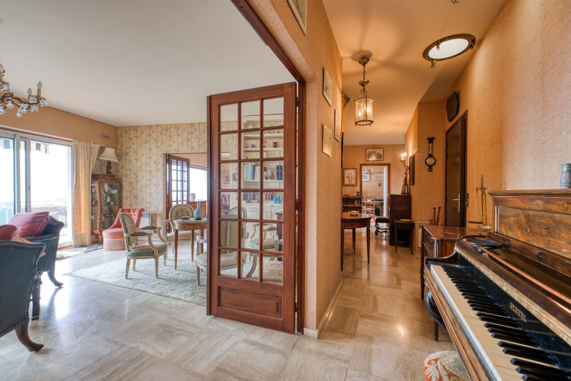 apartment 6 Rooms for sale on ROYAN (17200)