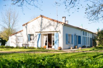 Vente Maison Breuillet 11&nbsp;Pièces 260&nbsp;m²