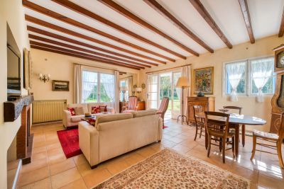 Vente Maison Breuillet 11&nbsp;Pièces 260&nbsp;m²