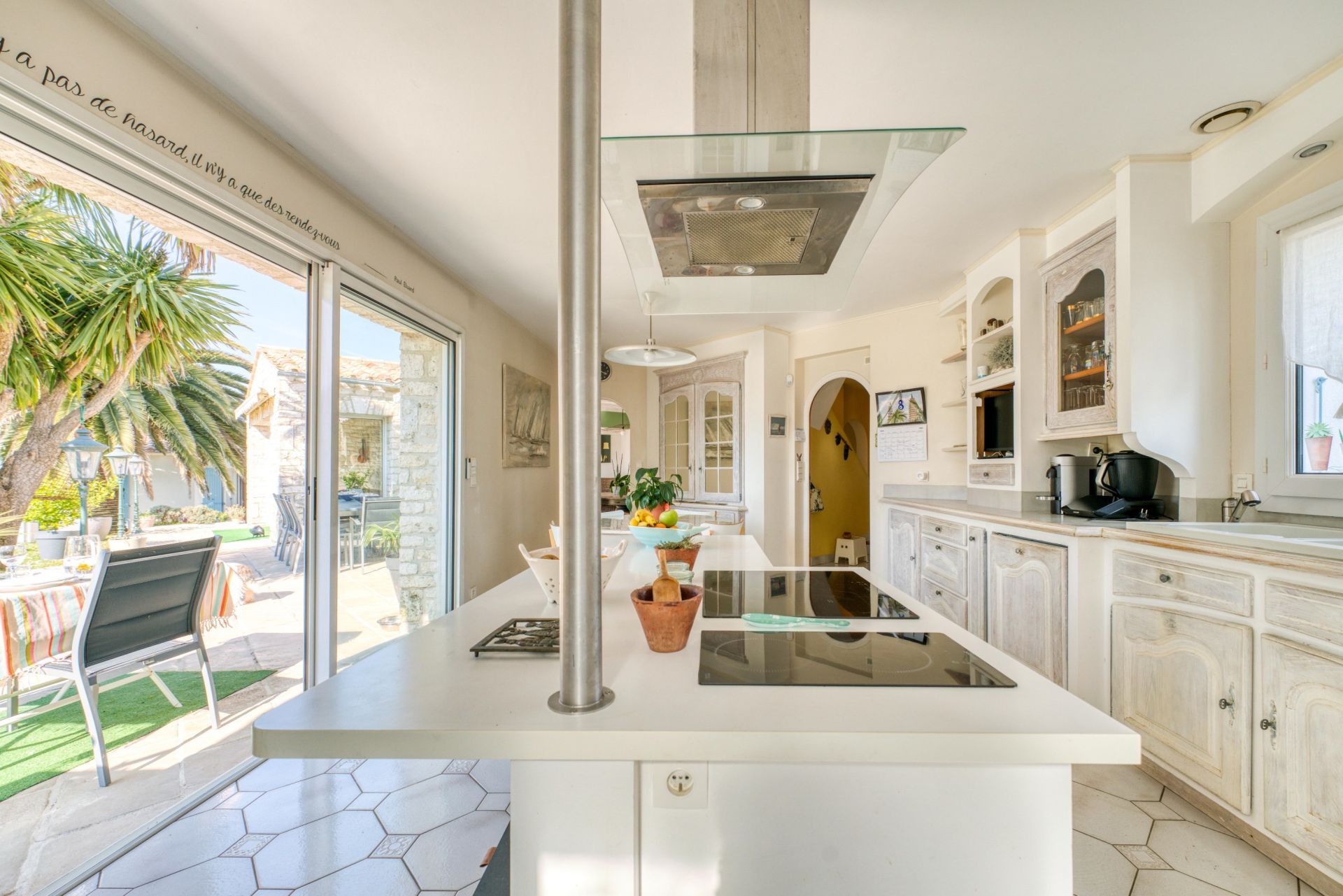 house 10 Rooms for sale on LE CHATEAU D OLERON (17480)