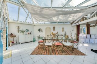 house 10 Rooms for sale on LE CHATEAU D OLERON (17480)