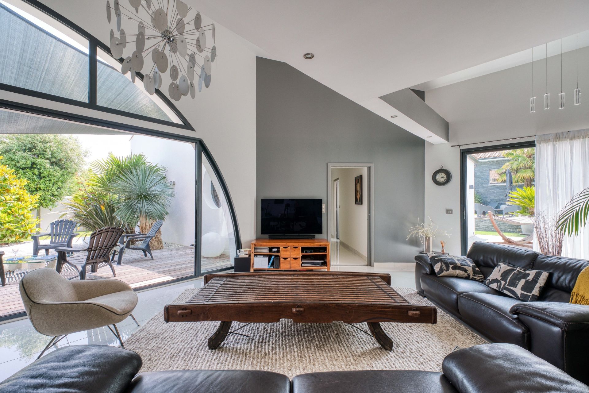 maison contemporaine 5 Pièces en vente sur PORT DES BARQUES (17730)