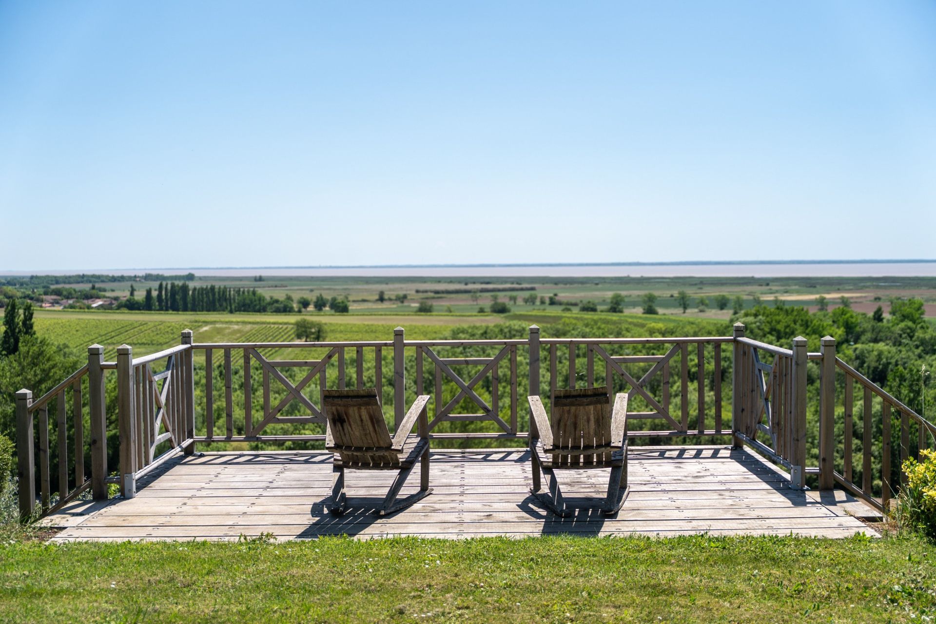 house 6 Rooms for sale on FLOIRAC (17120)